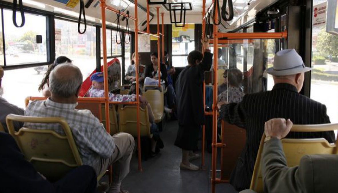 Tratament al șefilor din transport la dresa angajaților: fără ore plătite suplimentar și fără respectarea Codului Muncii