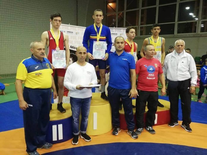 Florin Măghiran și Raul Ciucioiu, la lotul național de lupte