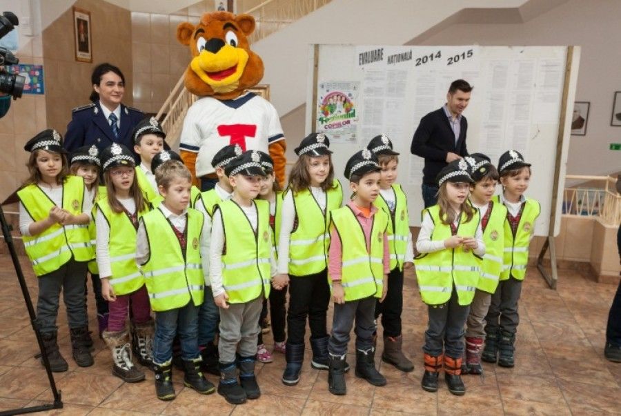 Elevii din Moreni au avut parte una dintre primele lecții ale Școlii siguranței Tedi