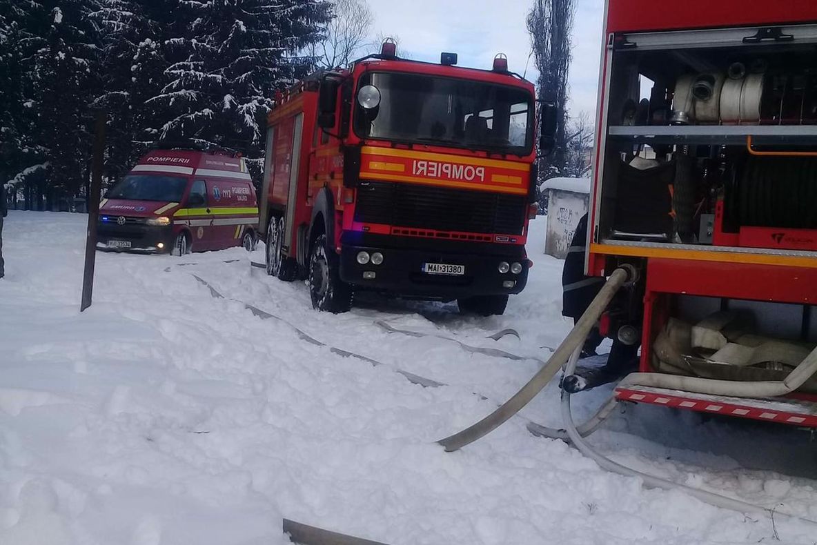 Update-Octogenară accidentată grav de o mașină, pe un bulevard din Târgoviște