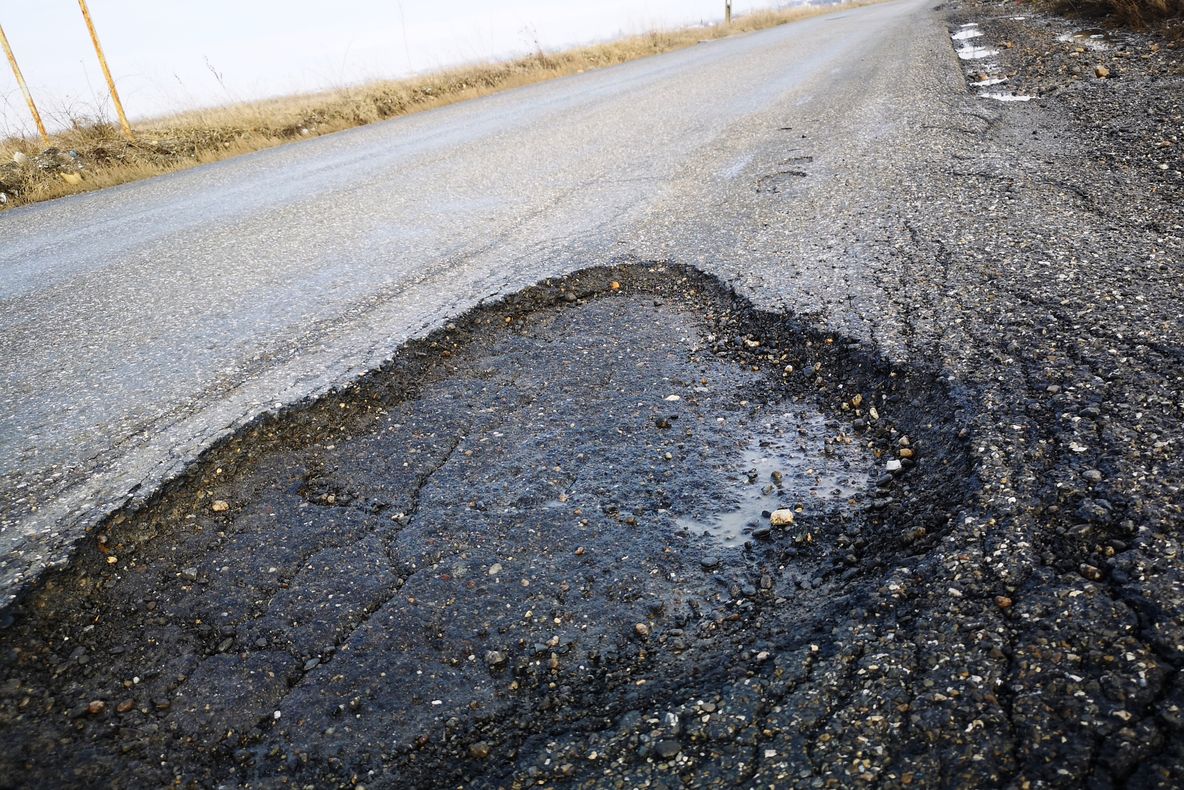 Zeci de amenzi pentru administratorii drumurilor din Dâmbovița, doar în 2019