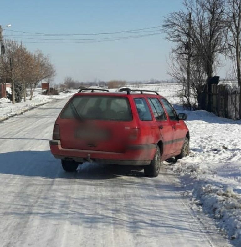 O femeie a fost lovită de o mașină, la Brezoaele
