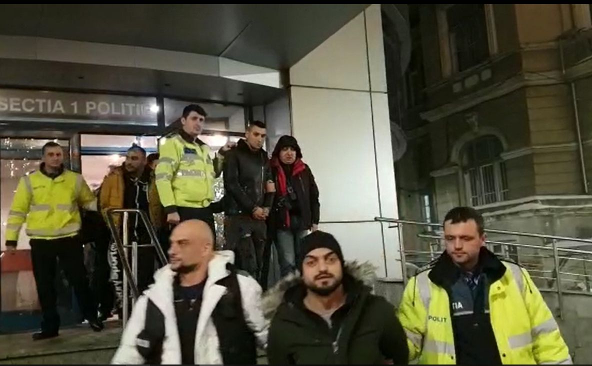 Video| Prinși în timp record, după ce au dat "lovitura", la casa unui general de brigadă din MAI