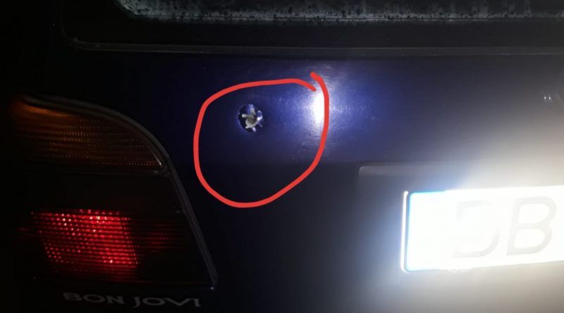 Polițiștii din Târgoviște au tras cinci focuri de armă asupra unei mașini ce nu a oprit la semnal