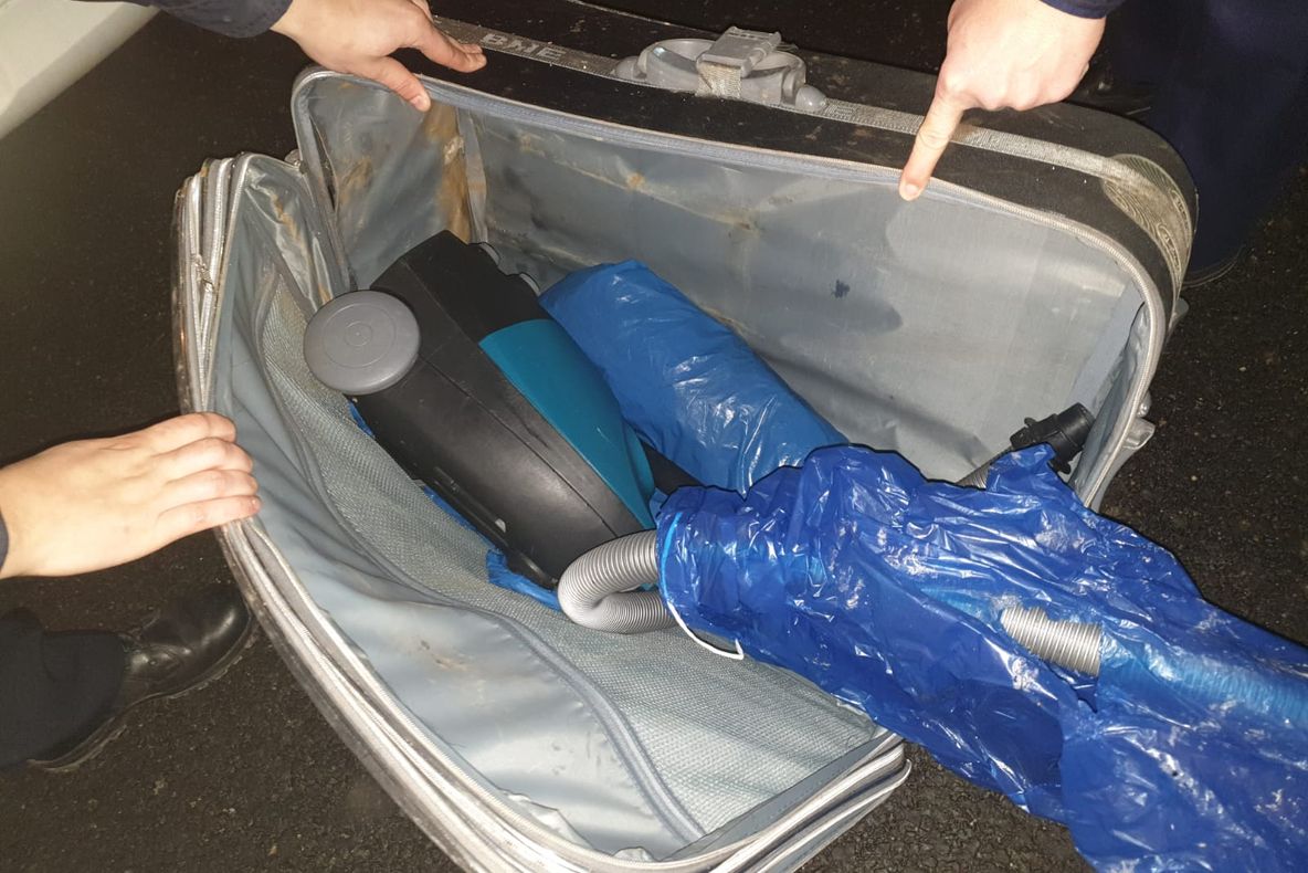 Alertă falsă cu bombă, la Târgoviște! Mobilizare specială Poliție-SRI, pentru un aspirator