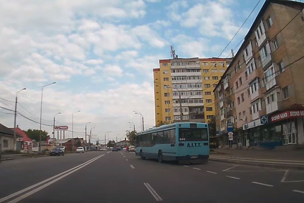 "Transportul viitorului", cu autobuze vechi de 25 de ani, la Târgoviște