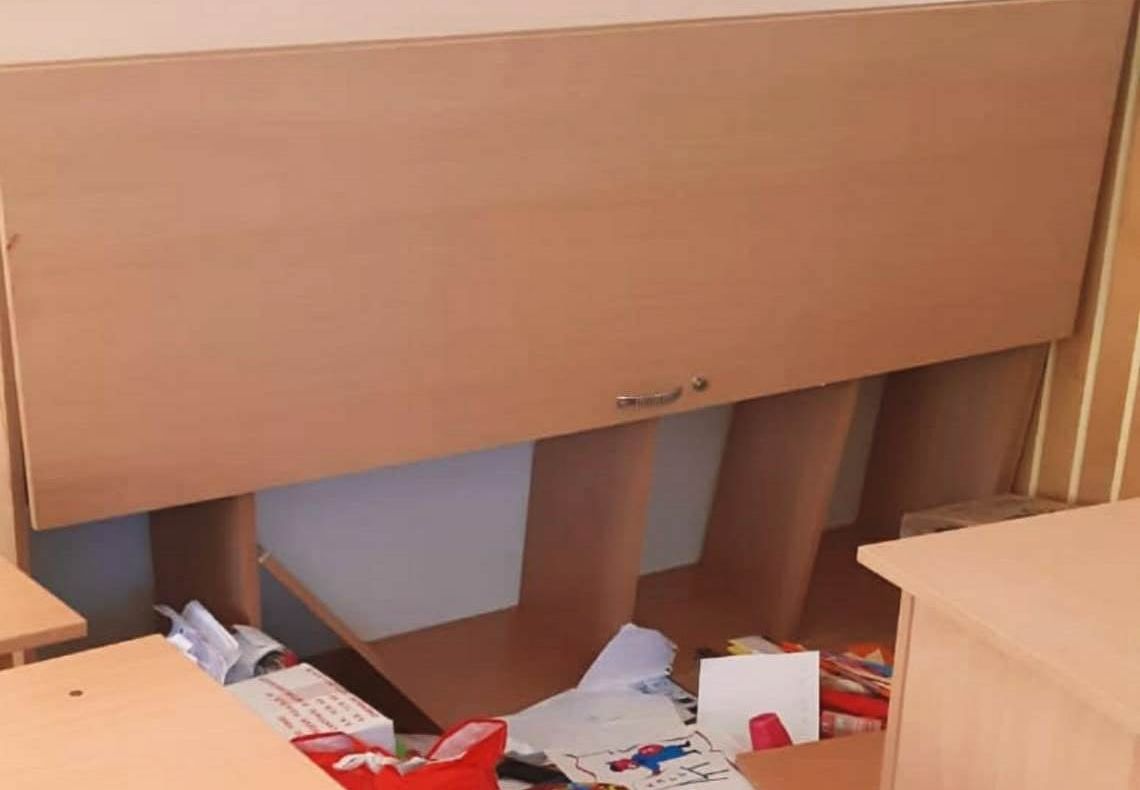 Accident la școală. Un dulap a căzut peste o elevă de 10 ani