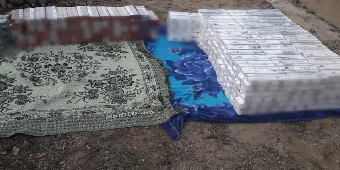 FOTO| Descindere în forță la contrabandiștii de țigări, din Găești. Captură impresionantă