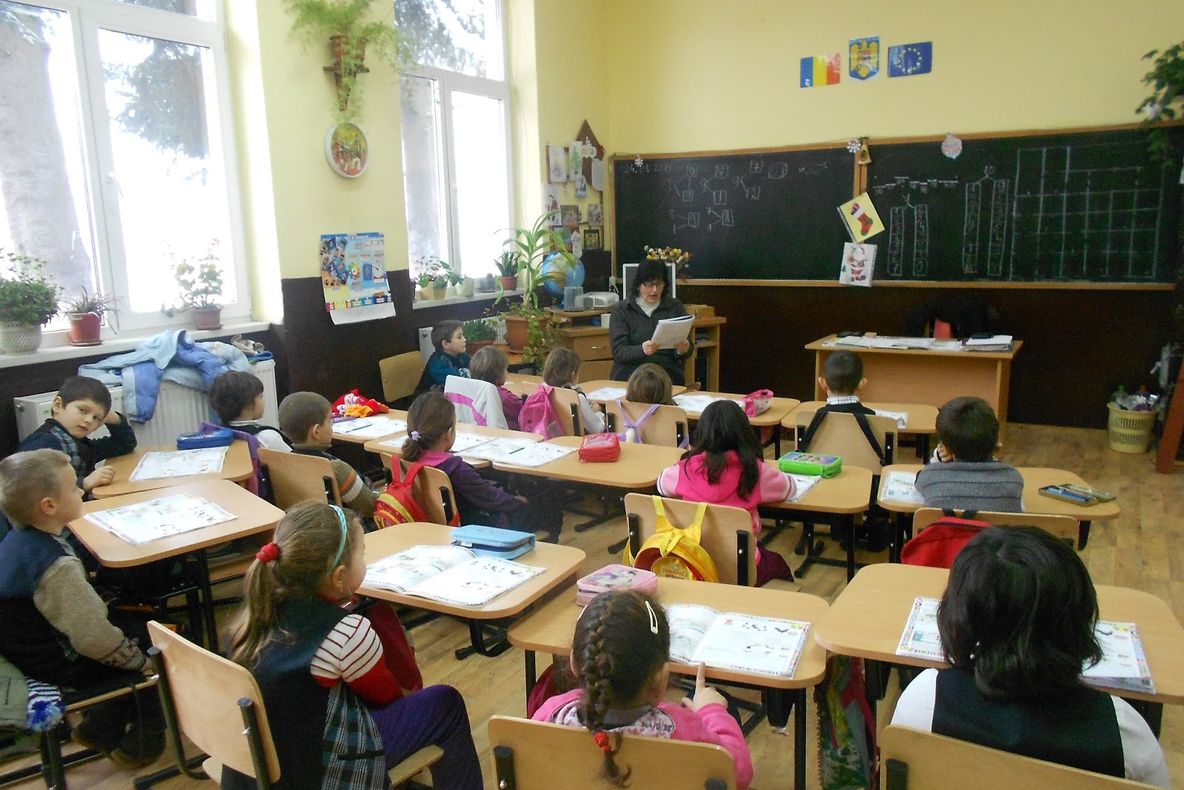 Începe "războiul" înscrierii la școală. 4 Martie este data de start pentru clasa "0"