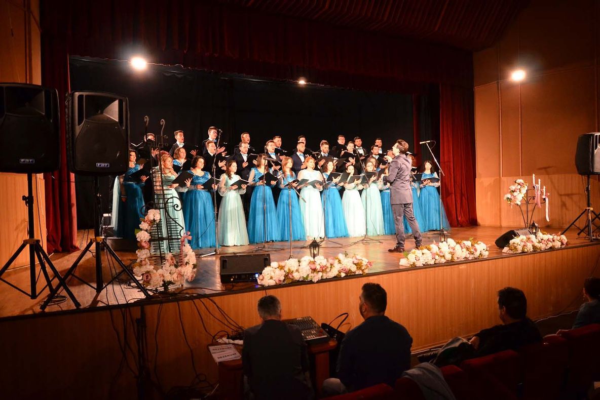 „Vinerea Floriilor”, concert susținut de Corala Catedralei Mitropolitane din Târgoviște