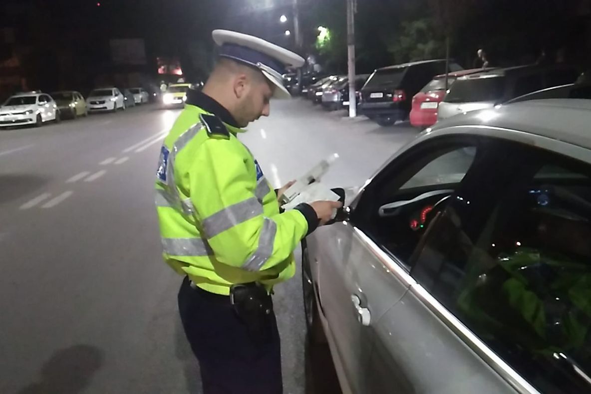 Biciclist accidentat grav de o mașină, la Răcari