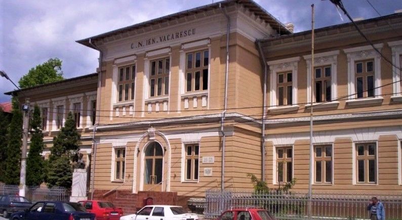 Asociația Centrul Socio-Cultural Communio spijină dotarea și reabilitarea laboratorului de fizică de la Ienăchiță