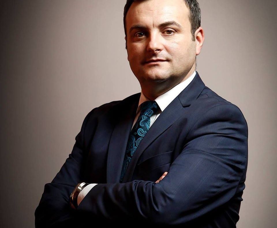 Lovitură de teatru la PRO România. Candidatul la europarlamentare Cătălin Olteanu trece la PSD