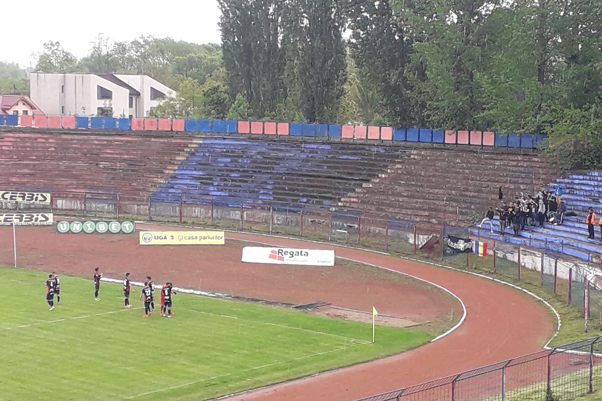 Chindia zdrobește Baloteștiul, cu 6-0, și rămâne pe doi în campionat