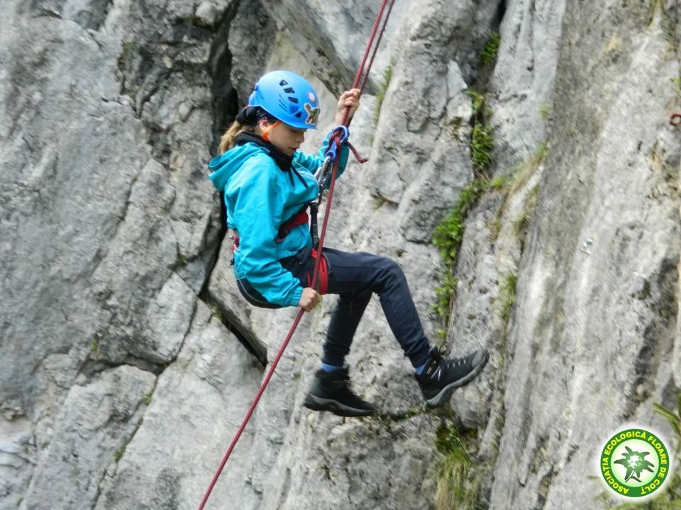 FOTO „Școala Altfel” pentru copiii bucureșteni, în Bucegi