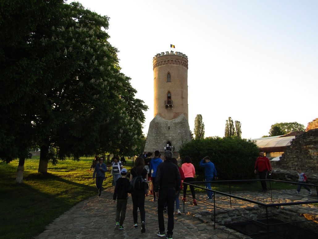 Intrarea liberă a atras mii de dâmbovițeni  la "Noaptea Muzeelor", de la Târgoviște