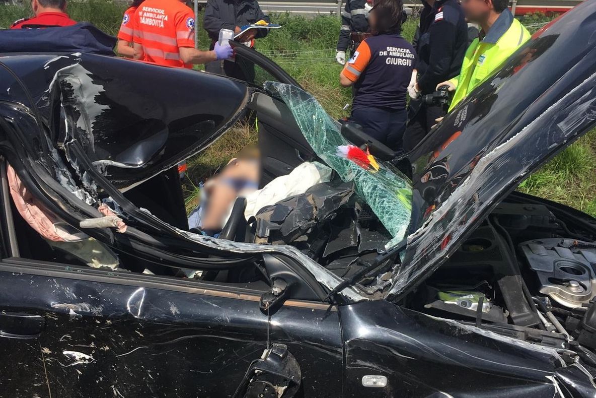 FOTO VIDEO Accident grav pe A1. Două persoane au ajuns la spital cu elicopterul