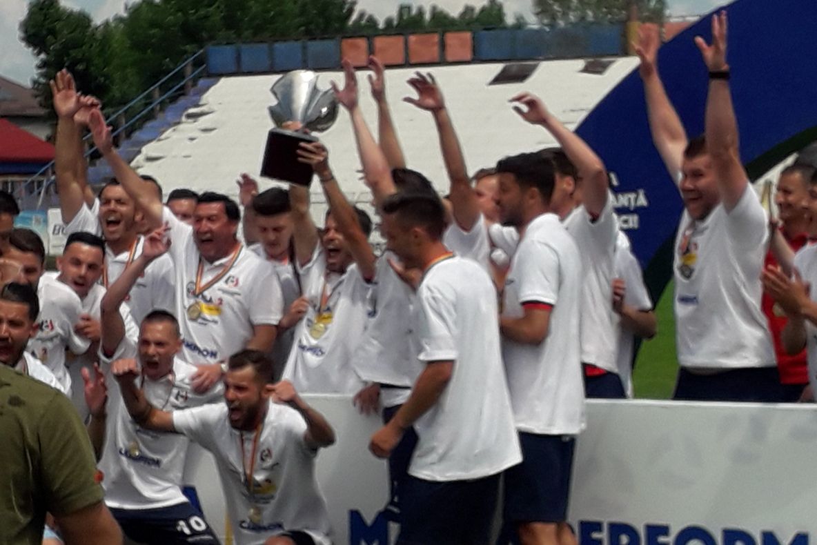 Video| Sărbătoare pe "Eugen Popescu". Chindia a primit titlul de campioană a ligii a II-a