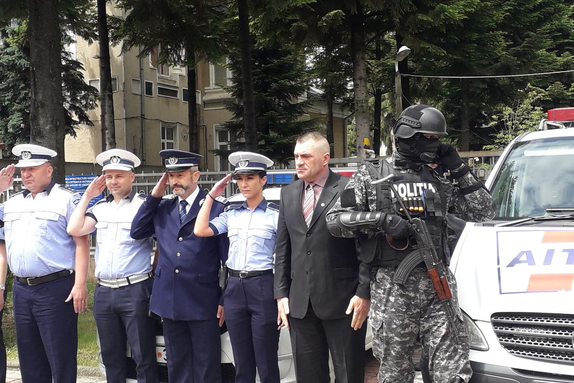Video| Moment de reculegere, la IPJ Dâmbovița, în memoria polițiștului împușcat în Timiș