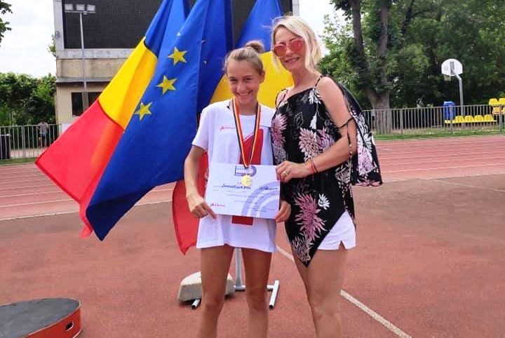 Atleta Andreea Dinu, dublă campioană a României la copii 1