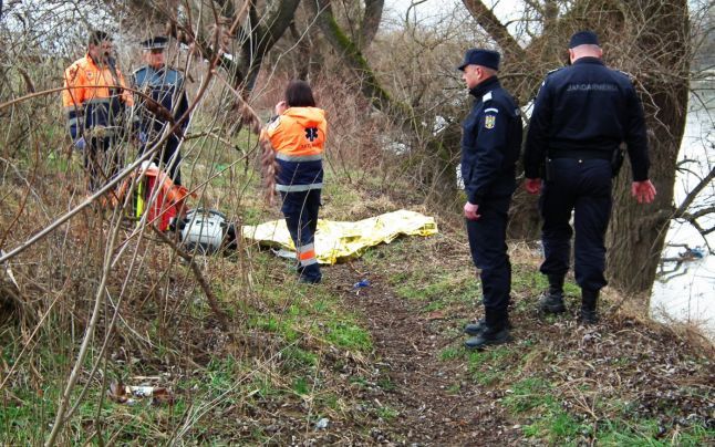 Aproape 200 de elevi și profesori, premiați pentru rezultatele obținute, în cadrul Galei Performanţei în Educaţie, la Târgoviște