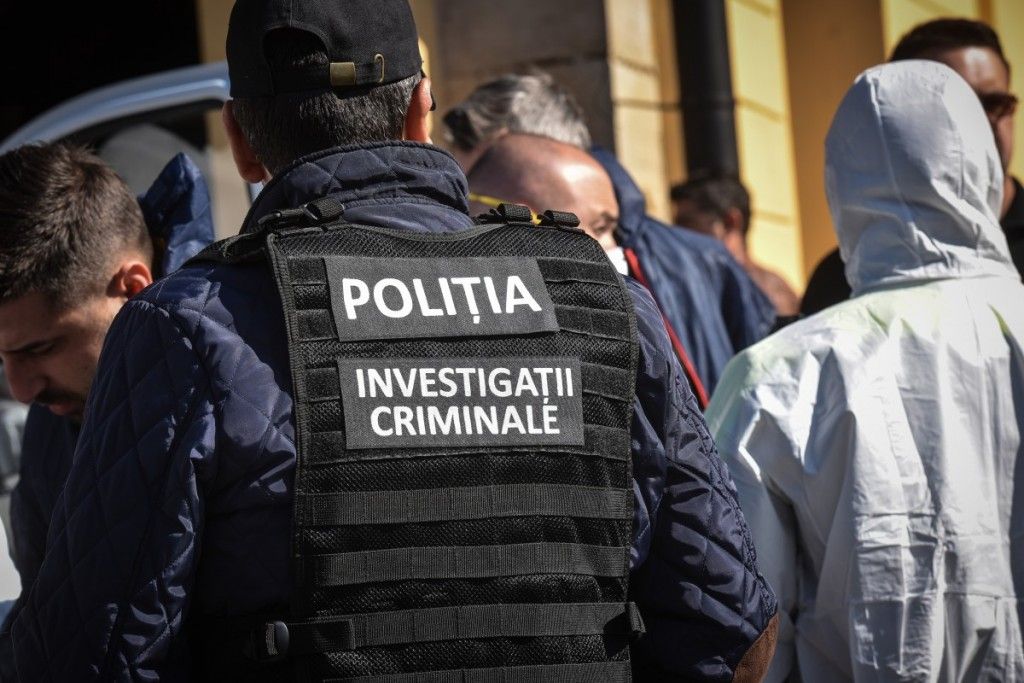 Un bărbat urmărit internațional pentru proxenetism a fost reținut, în Dâmbovița