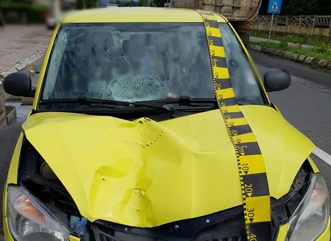 Pieton rănit grav de un autoturism, în Pucioasa