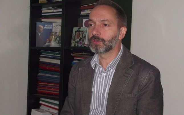 Șofer din Dâmbovița, la un pas să cadă cu mașina de un pod din Buzău