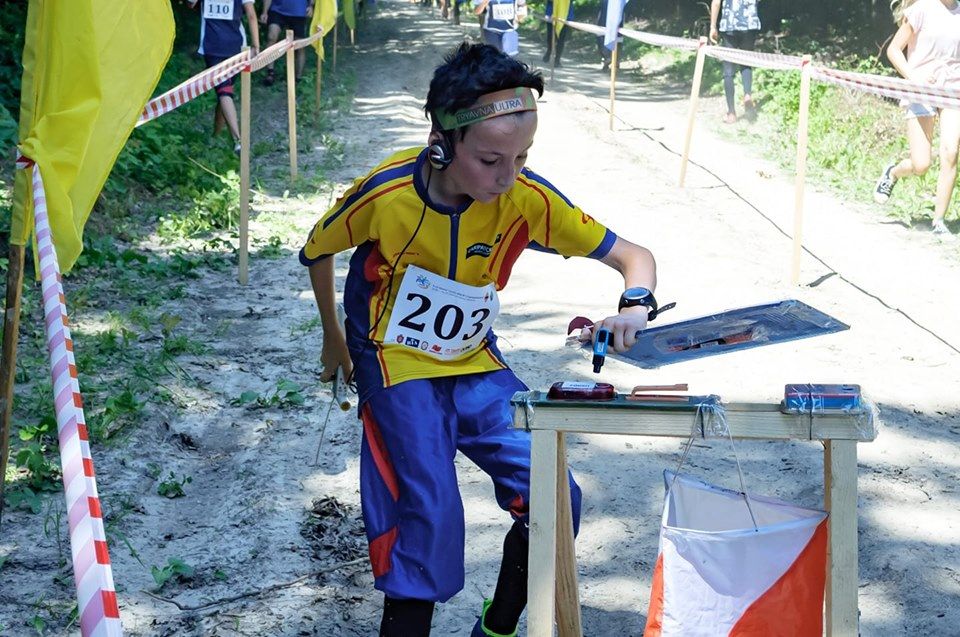 Foto| Două medalii la campionatul mondial de Radio Orientare, pentru un puști de la CSM Târgoviște