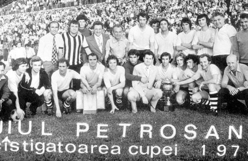 Fost antrenor la Flacăra Moreni și Dinamo București, decedat la 86 de ani