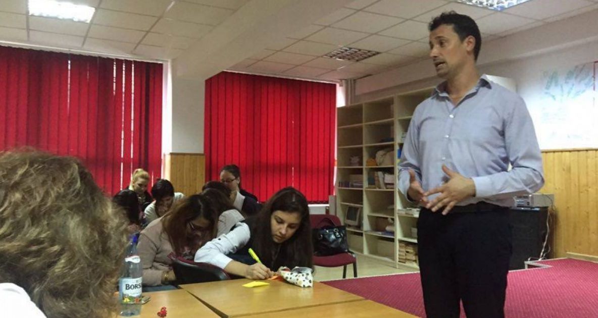 Tabăra de comunicare și abilităţi practice pentru voluntari EUROPE DIRECT, la mare