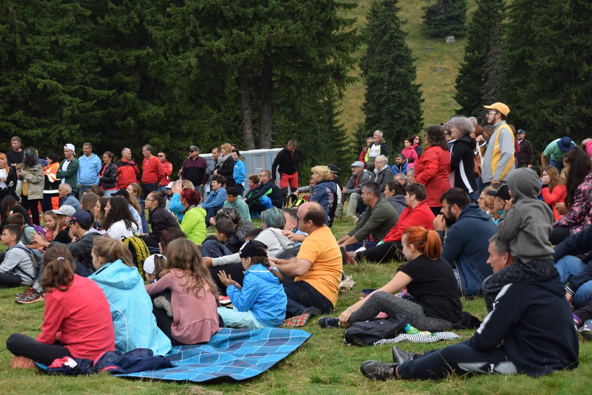 Foto| Participare numeroasă, în ciuda vremii potrivnice, la festivalul Padina Folk, din Bucegi