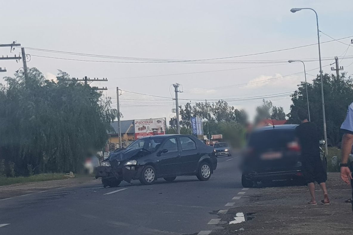 Dublu accident la Crevedia. Două persoane rănite