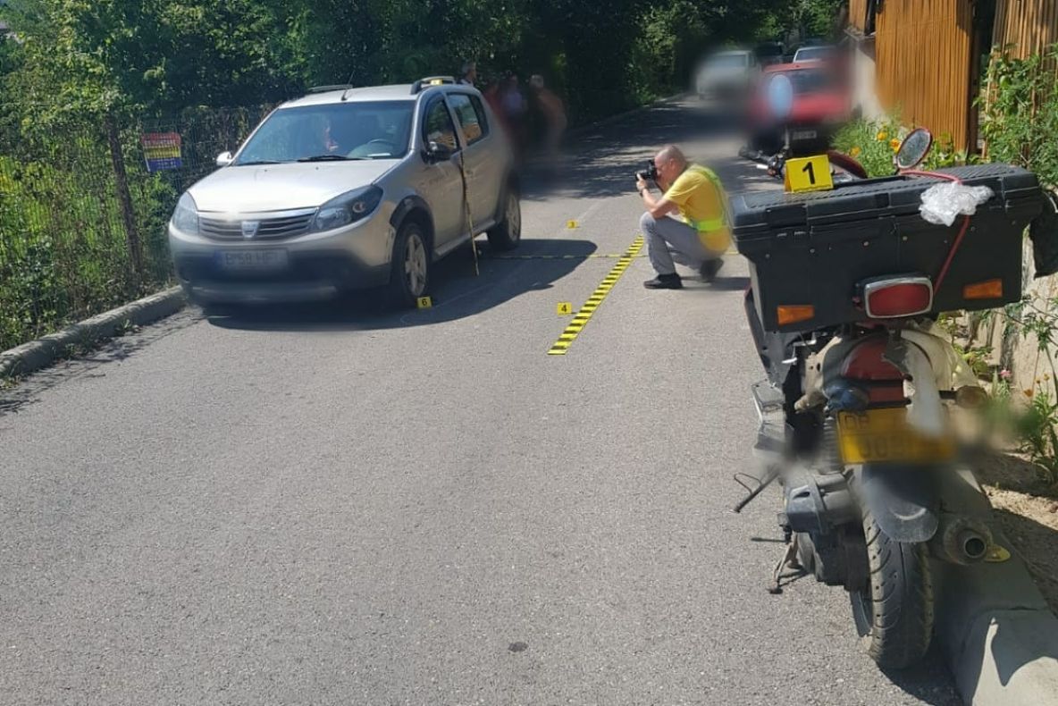 Mopedist rănit într-un accident la Pucioasa
