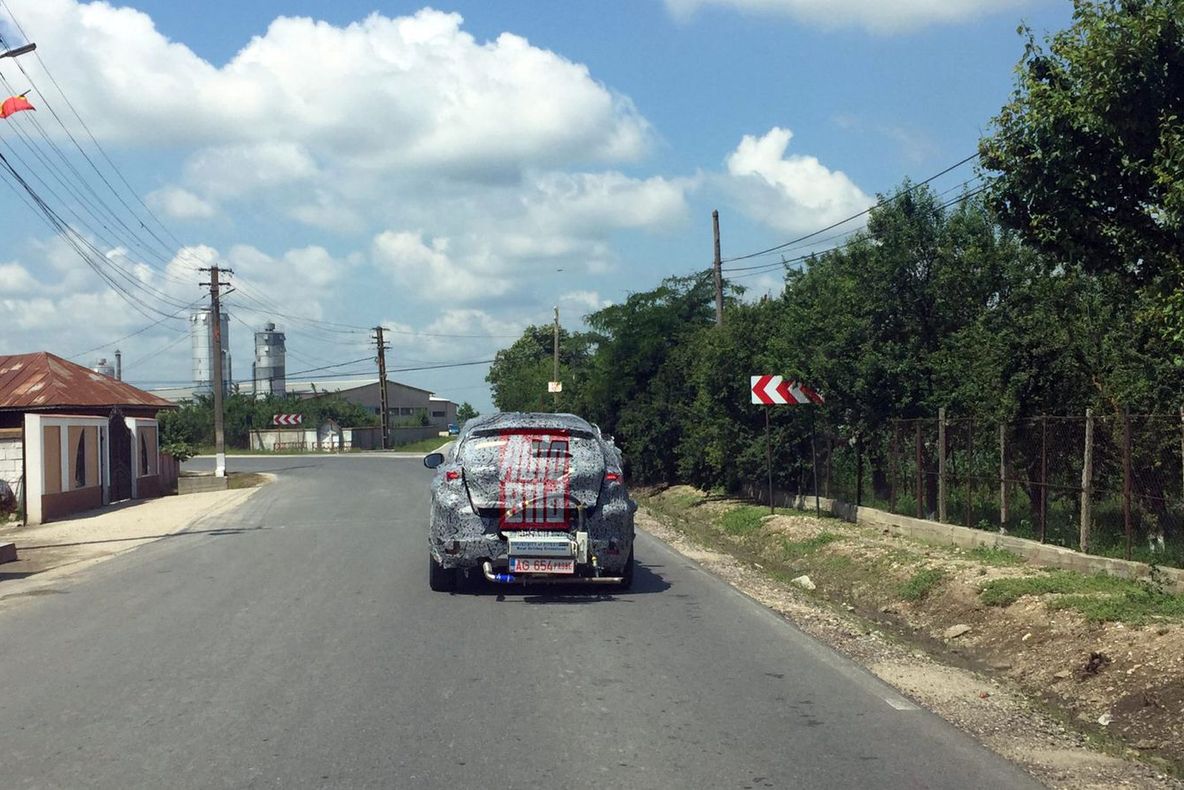 Posibile imagini cu SUV-ul coupe Dacia