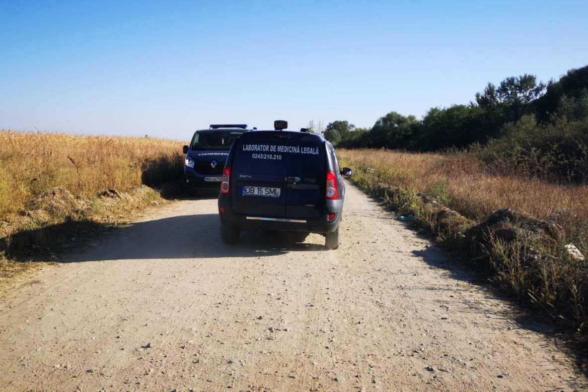 Concluziile legiștilor: fetiţa de 11 ani din Gura Șuții a murit sugrumată