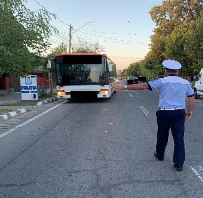 Amenzi de zeci de mii de lei, pentru transportul școlar necorespunzător, în Dâmbovița