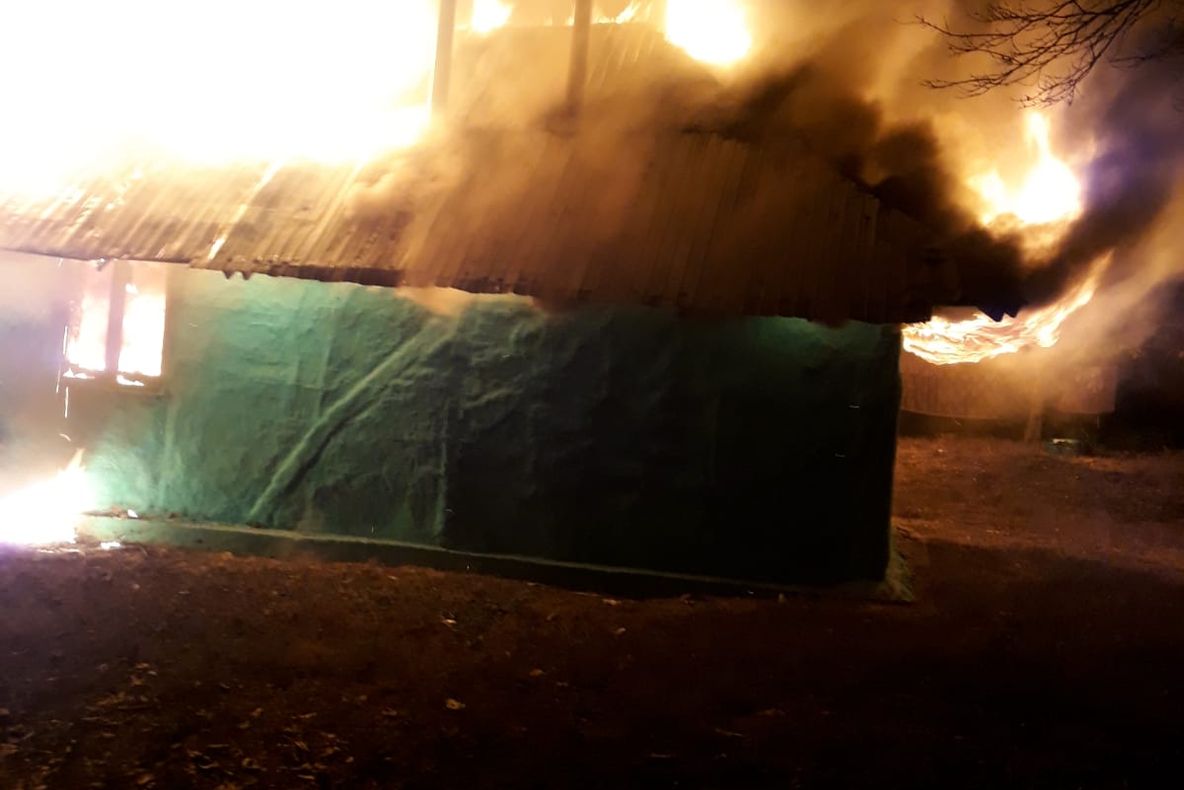 Update| Incendiu puternic la IL Caragiale. O persoană a suferit arsuri grave, după ce locuința i-a luat foc