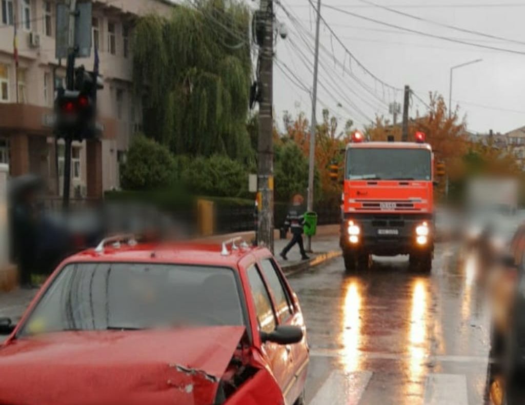 Târgoviște. Ciocnire între 4 autoturisme