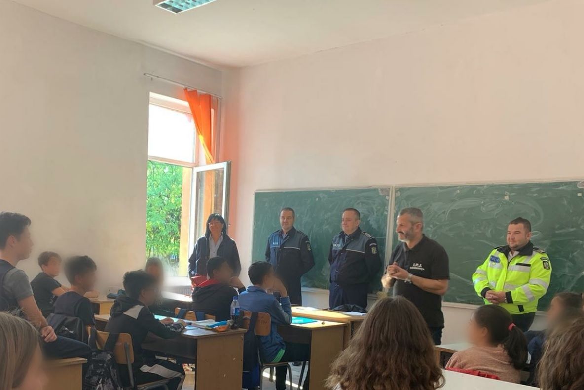 Sesiune de informare a elevilor de la Școala Gimnazială Răcari