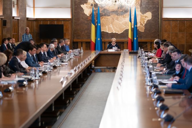 Guvernul a împărțit bani pentru localități. Din Dâmbovița cel mai mult a primit Târgoviștea, aproximativ 25 de milioane de lei