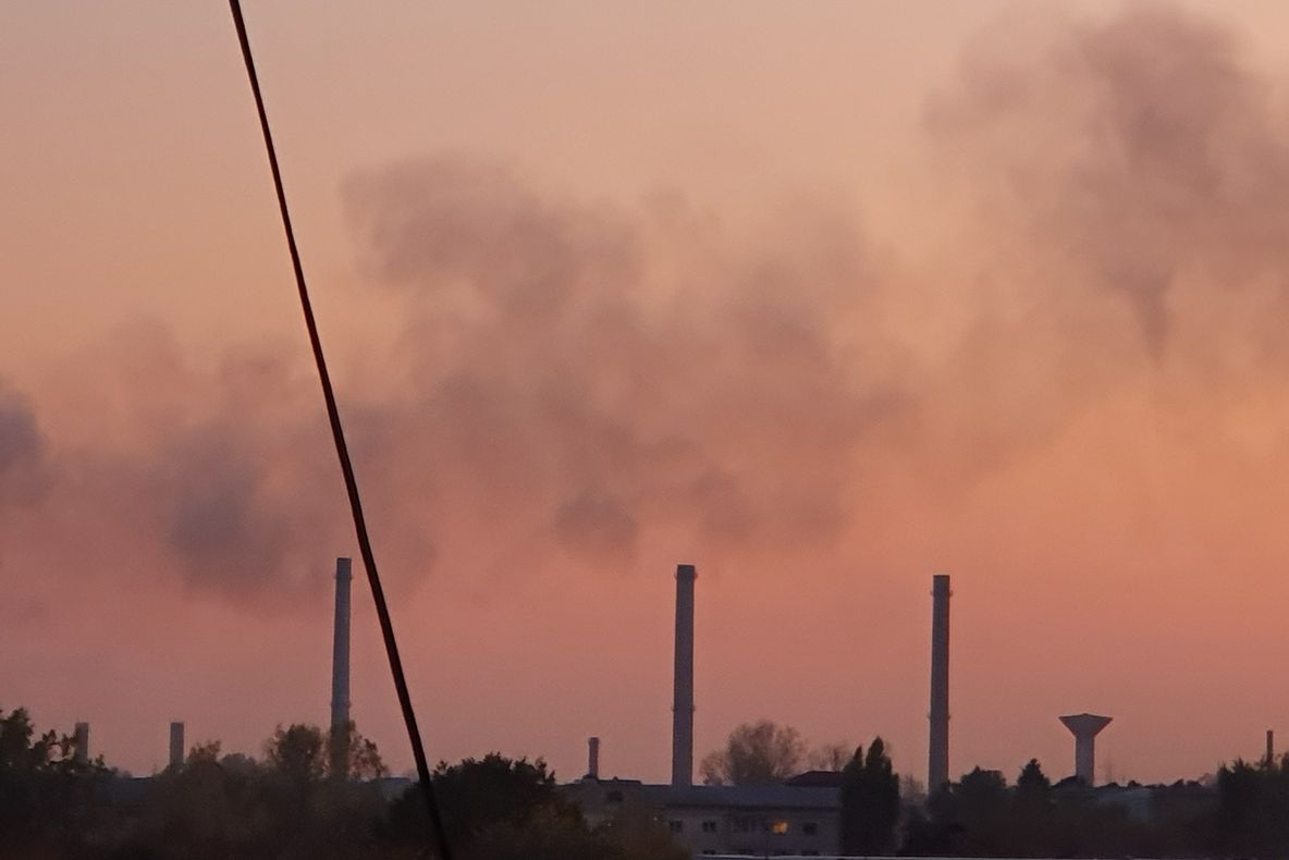 Video| COS Târgoviște amendat, din nou ,de Garda de Mediu, pentru poluare. Fabrica riscă să piardă autorizația de mediu