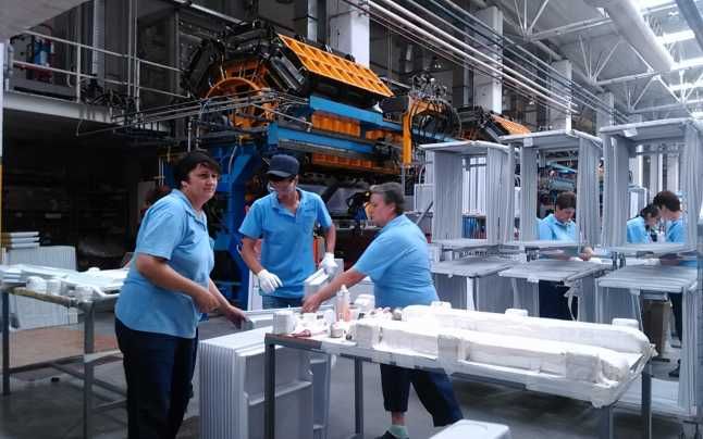 Artic angajează pentru fabrica de mașini de spălat de la Ulmi