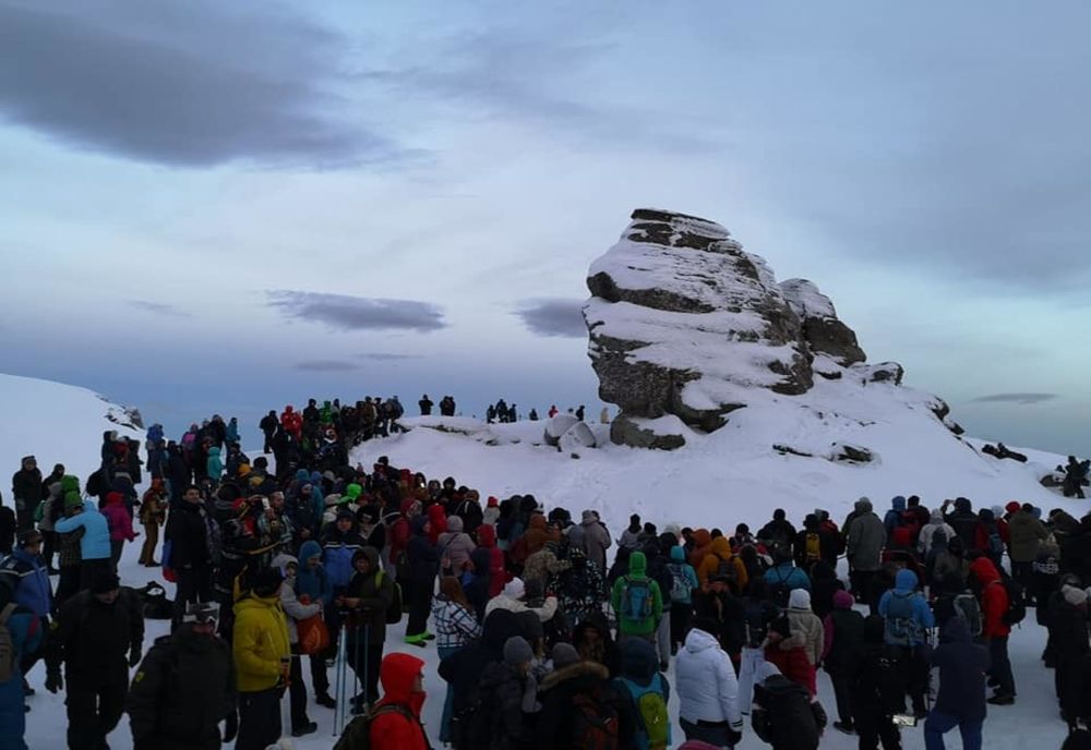 FOTO| Fără piramidă de lumină, la Ziua Sfinxului din Bucegi