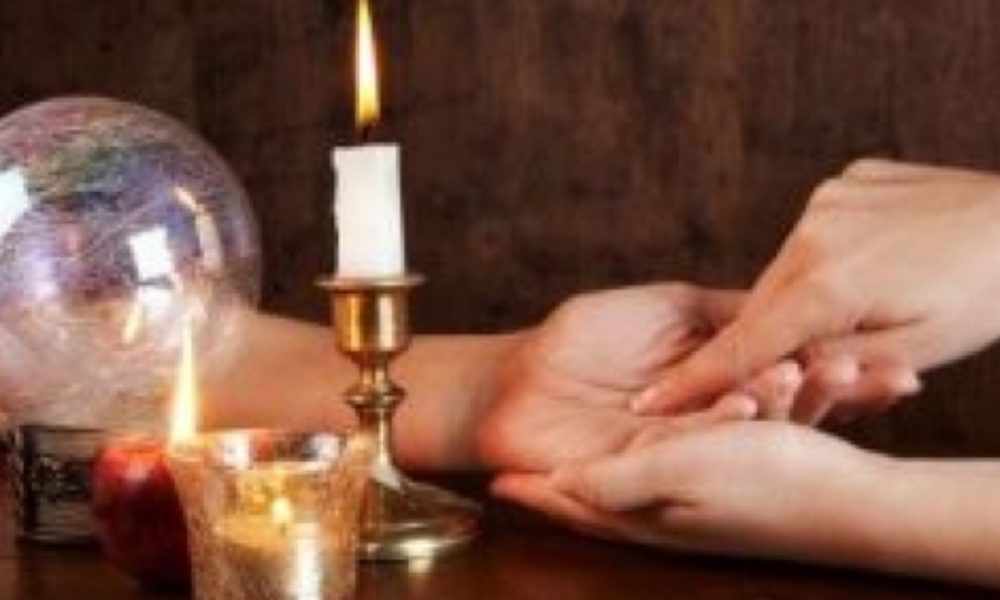 Bătrână de 71 de ani lăsată fără bunuri în valoare de 4.000 de lei de... o ghicitoare