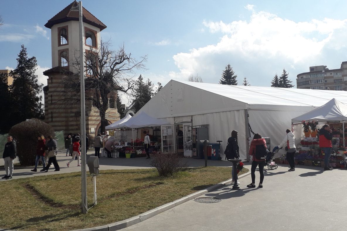 Razie de amploare în târgurile de ''Mărțișor", de la Târgoviște. Sancțiuni de zeci de mii de lei, pentru comercianți