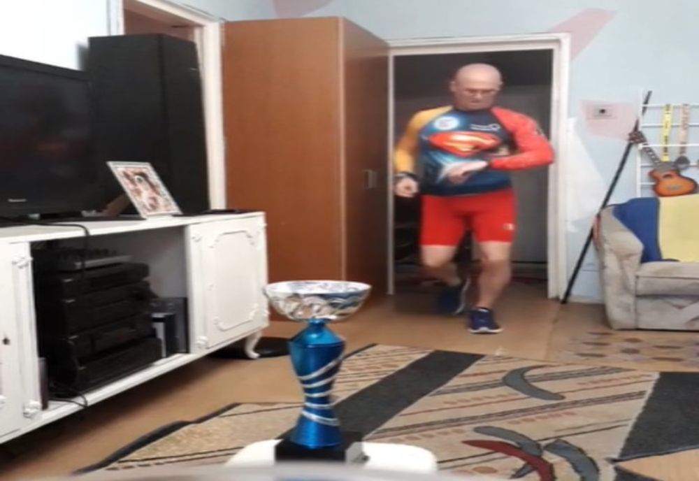 Incredibil! Aleargă 101 km, în casă, pentru Spitalul Județean din Târgoviște