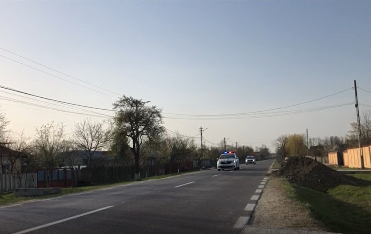Video- Mașinile de poliție au patrulat și în Dâmbovița, cu imnul național în difuzoare