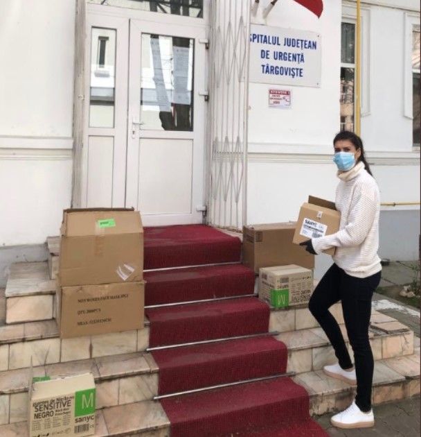 Sorana Cîrstea a donat echipamente medicale, necesare în lupta cu coronavirusul, pentru spitalul din Târgoviște