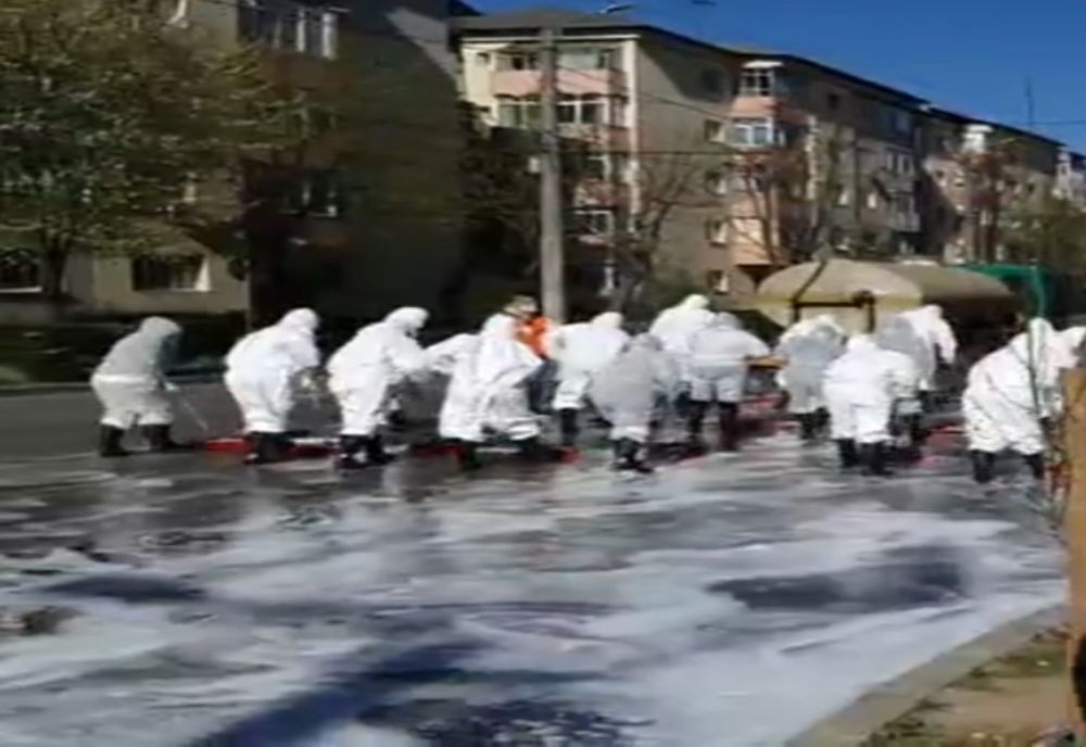 Acțiune impresionantă de igienizare și dezinfecție la Târgoviste, împotriva coronavirusului